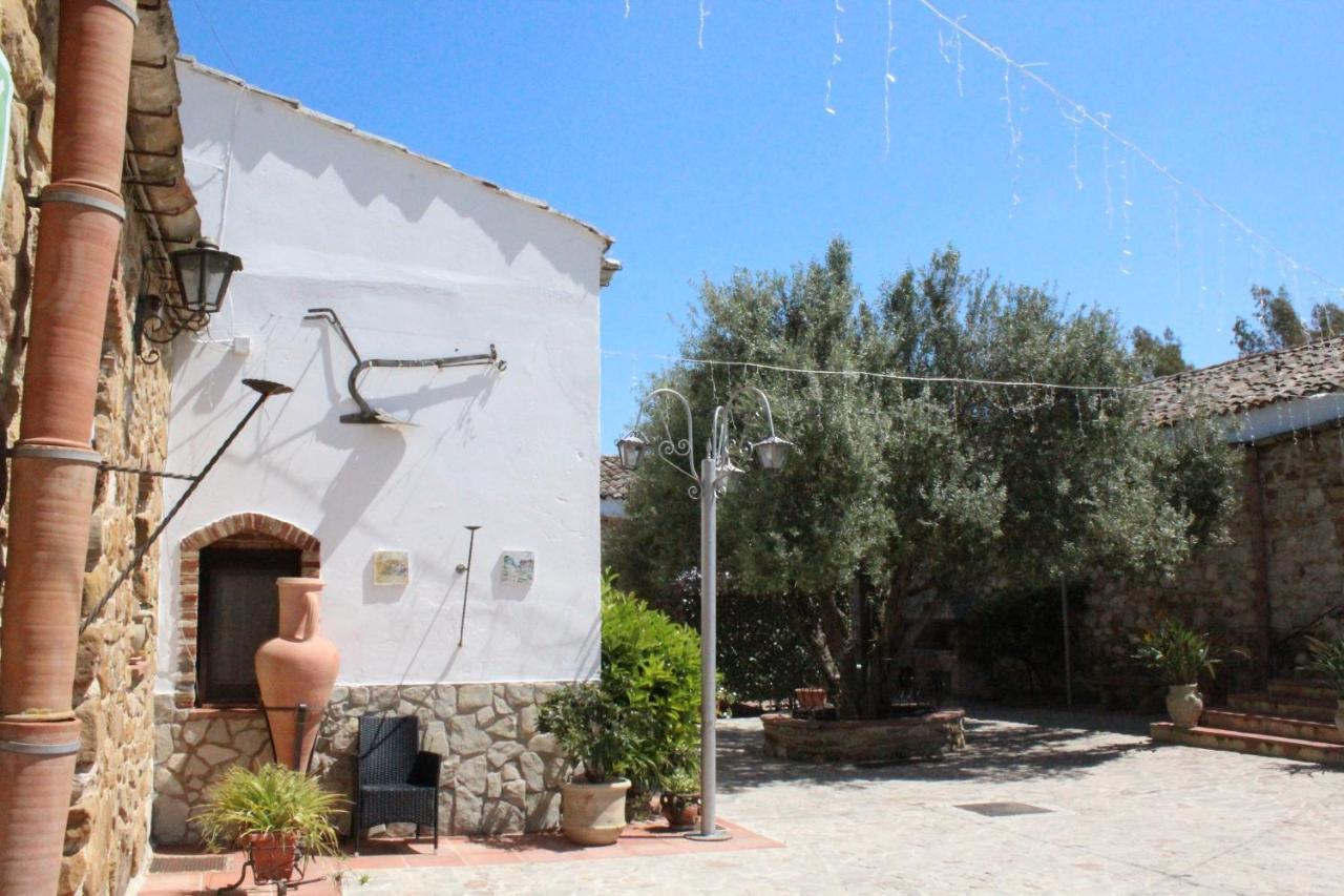 Ponte Calatrasi Agriturismo Roccamena Exteriér fotografie