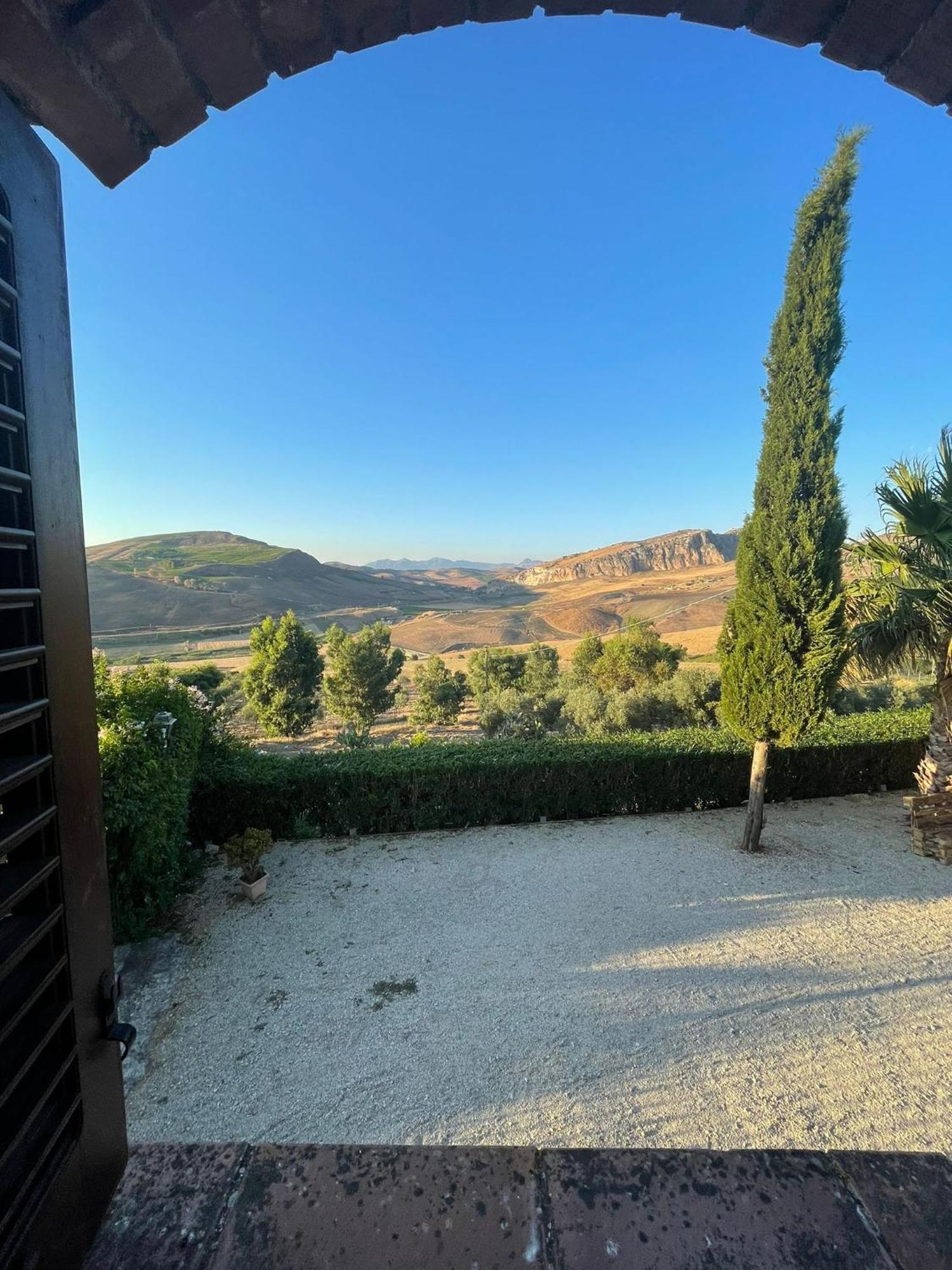 Ponte Calatrasi Agriturismo Roccamena Exteriér fotografie