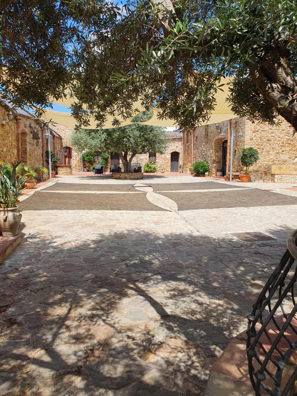 Ponte Calatrasi Agriturismo Roccamena Exteriér fotografie
